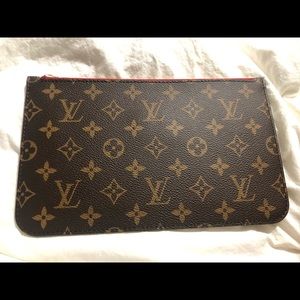 Louis Vuitton neverfull MM pouch